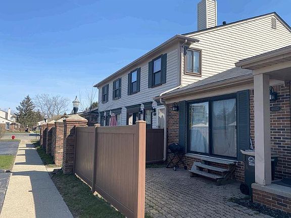 2nd image of 41029 Southwind Dr