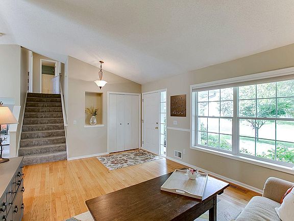 5th image of 1601 Fountain Ln