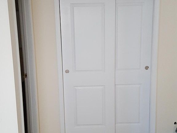 4th image of 250 Willow Wood Ln #1