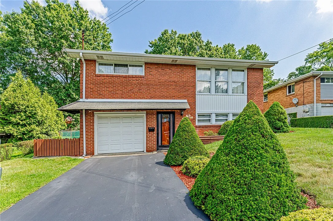 620 Pinefrost Dr photo 1
