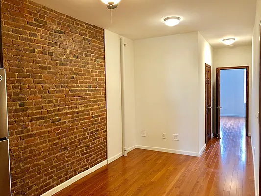 Rented by Nest Seekers International | media 7