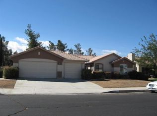 14271 De Sota Dr, Victorville, CA 92392