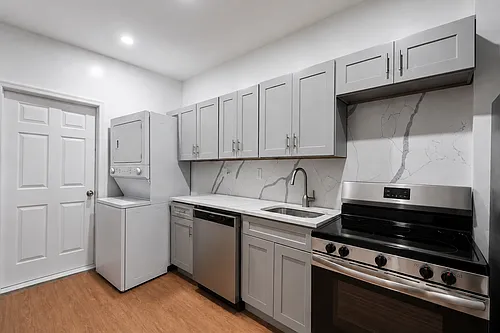 324 Eldert St #1A Photo 1