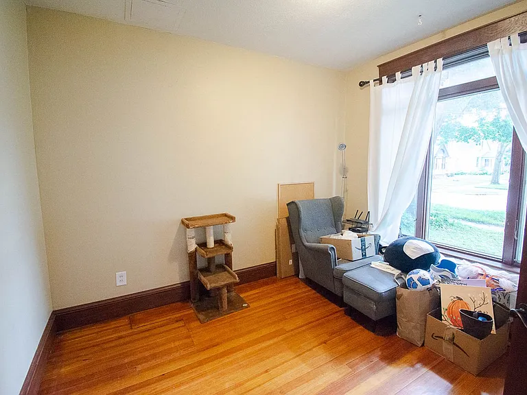 101 8th Ave SE #1 — Photo 5