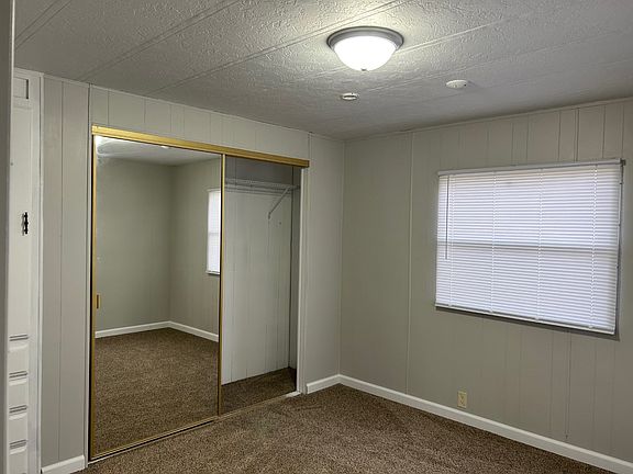 4th image of 3323 Iowa St #142