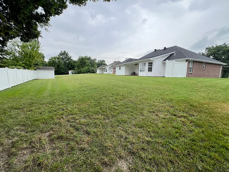4713 Rainbow Dr — Photo 3