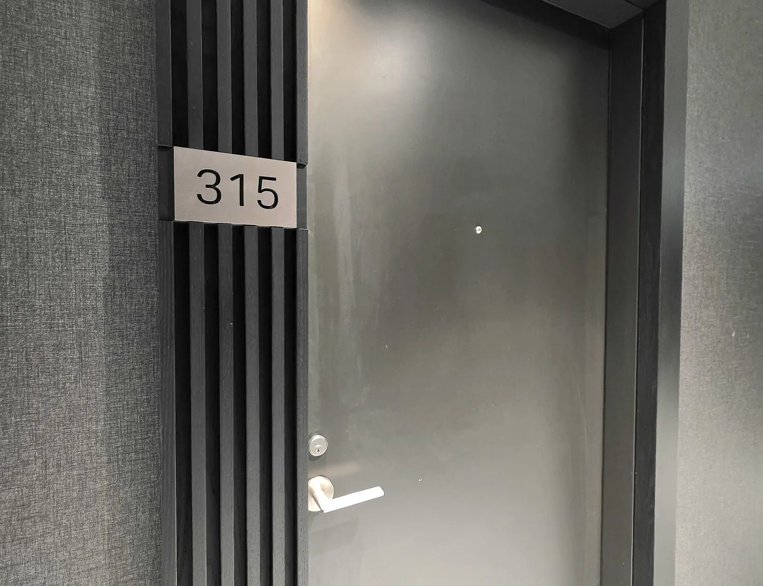 2 bed, $2,900 — Photo 2