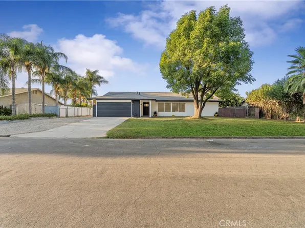 8290 Santiago Cir, Riverside, CA 92509
