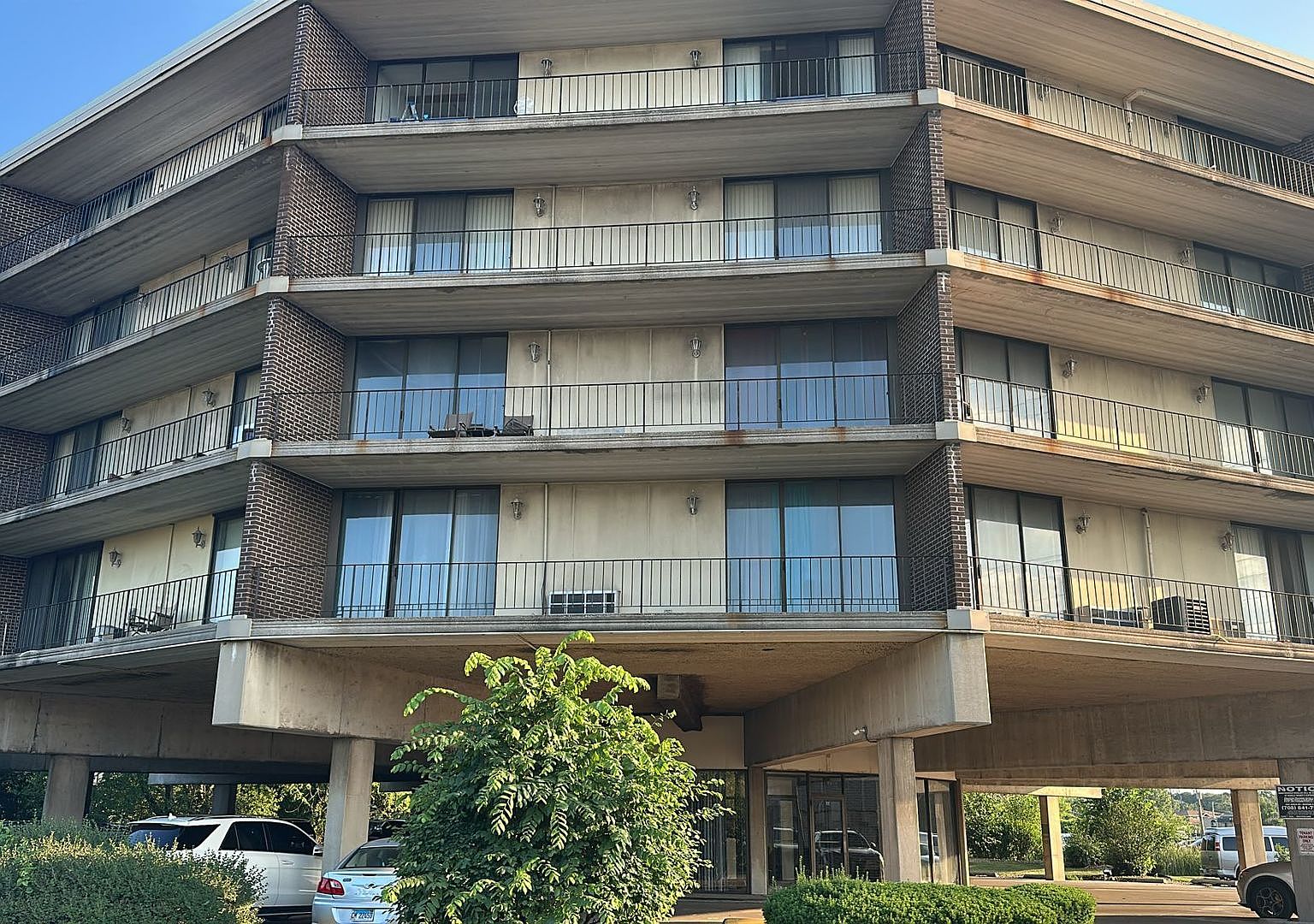 2304 Holiday Ter APT 303, Lansing, IL 60438 | Zillow