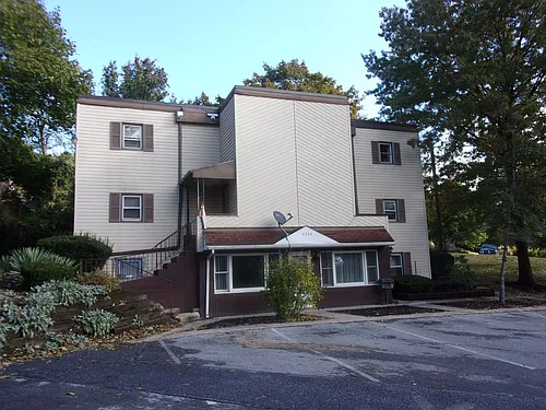 5200 Earl Dr Photo 1
