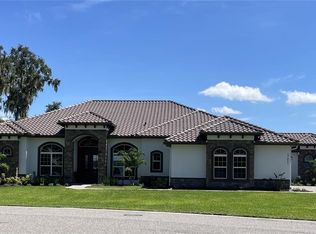 17451 Deer Island Rd, Tavares, FL 32778