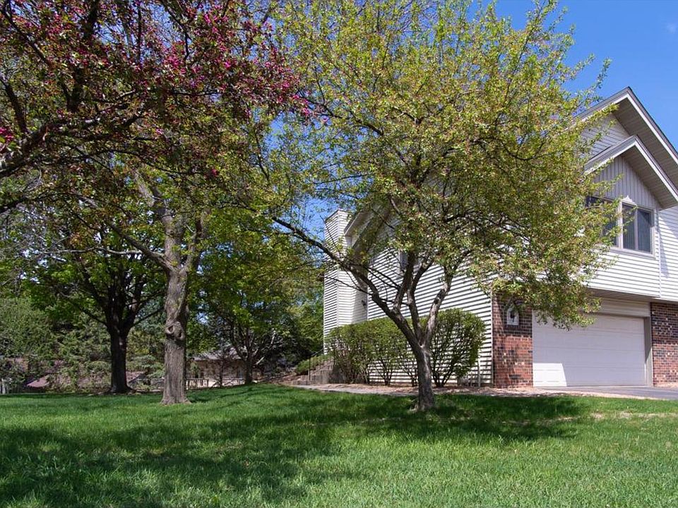 1st image of 6553 Chamberlain Cir