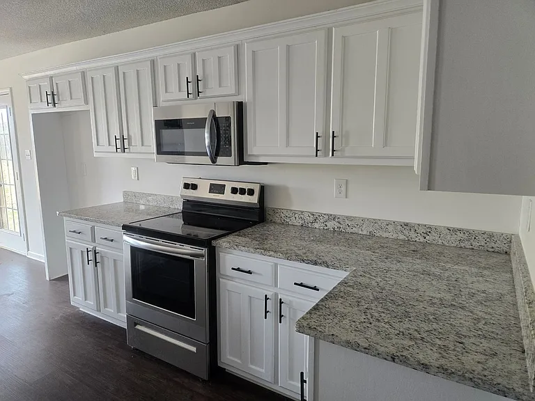 6228 Ewing Blvd — Photo 4
