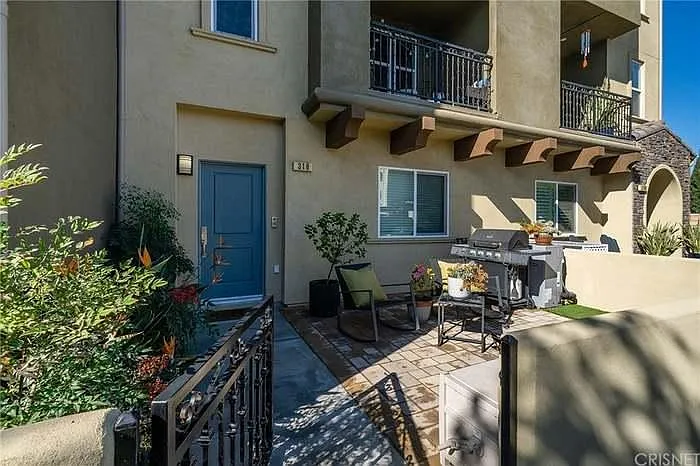 318 Marshall Dr #2 — Photo 2