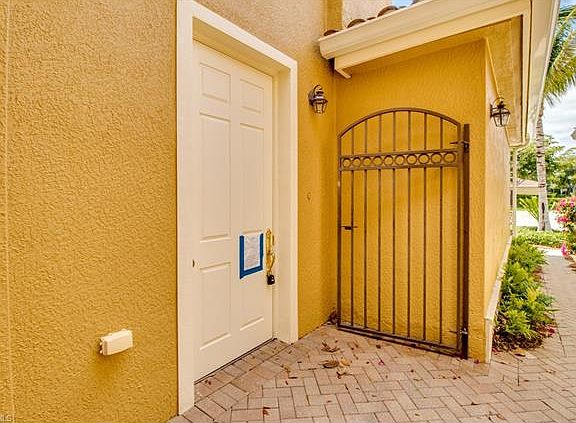 3rd image of 9292 Belle Ct Unit 204