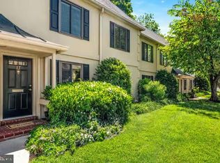 411 W Conestoga Rd APT 17, Devon, PA 19333