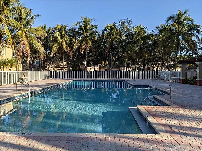 4150 Forest Dr — Photo 30