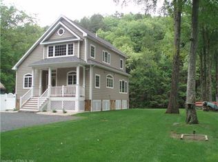 87 Pomperaug Trl, Southbury, CT 06488