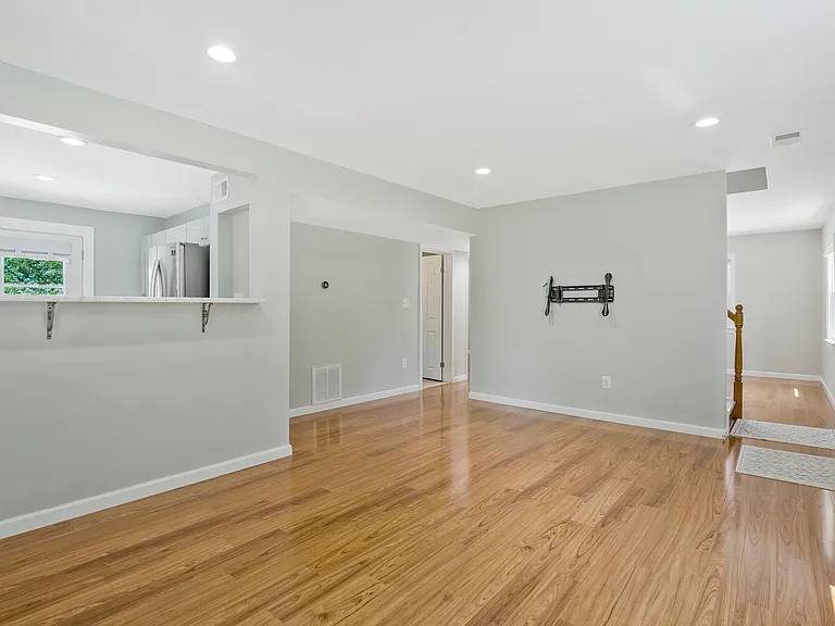 6024 Rixey Dr — Photo 14
