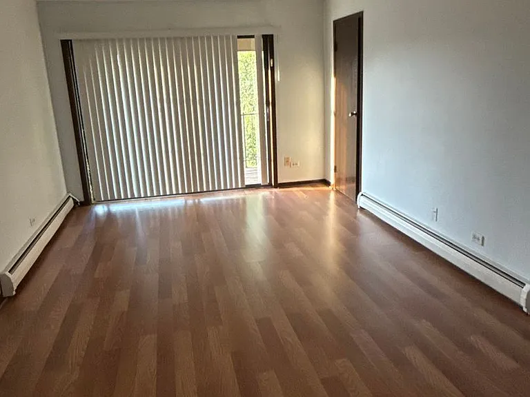 14723 Kilpatrick Ave — Photo 6