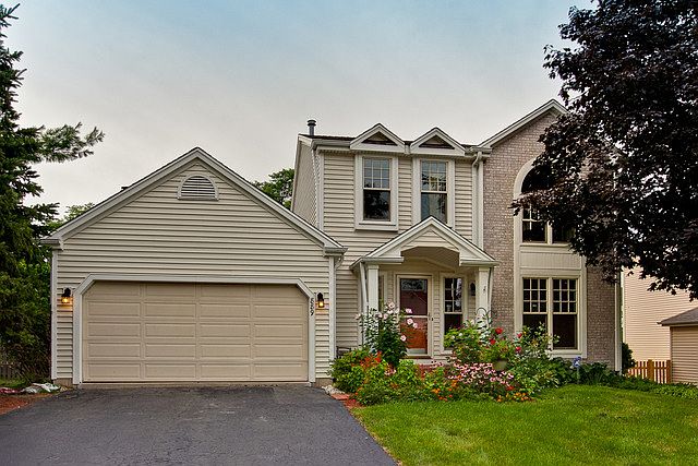 1st image of 889 Belle Isle Ln