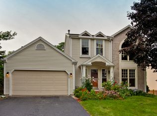 889 Belle Isle Ln, Vernon Hills, IL
