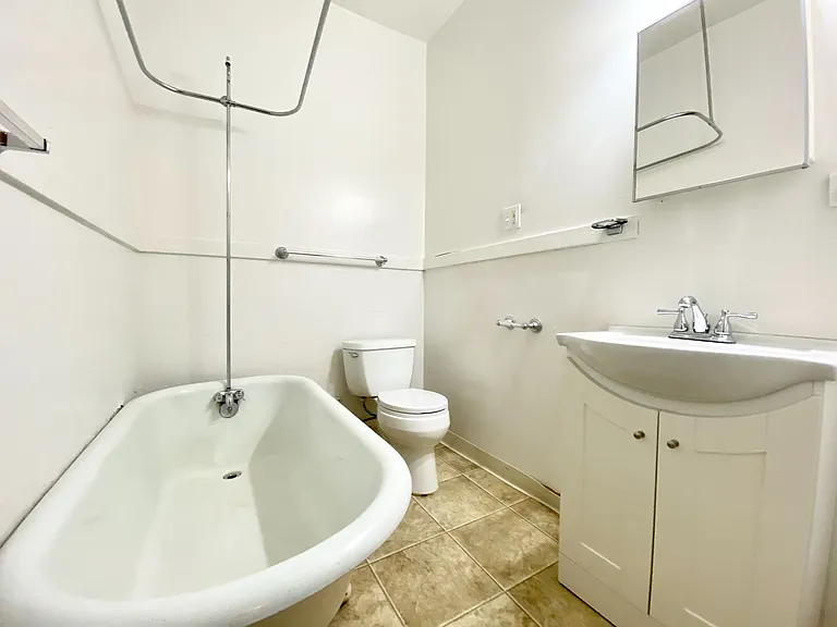 1511 Boylston Ave — Photo 30