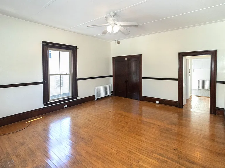438 State St — Photo 24