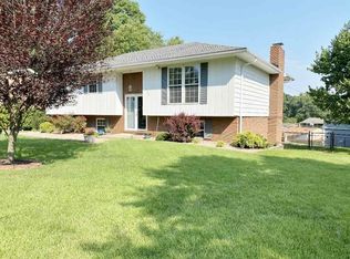 1104 Radford Dr, Russell, KY 41169