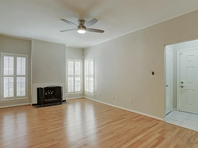 1201 Bering Dr #27 — Photo 3