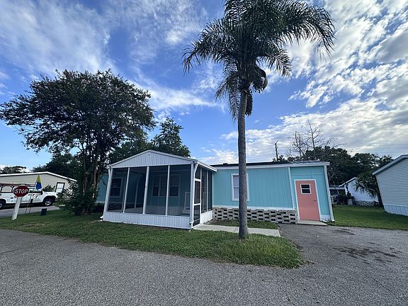 3rd image of 1567 Barkwood Ln #85