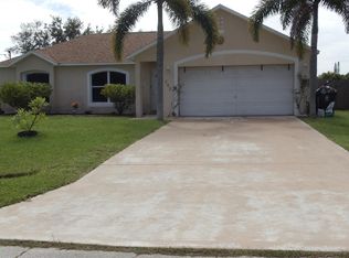 542 NW Kilpatrick Ave, Port Saint Lucie, FL 34983