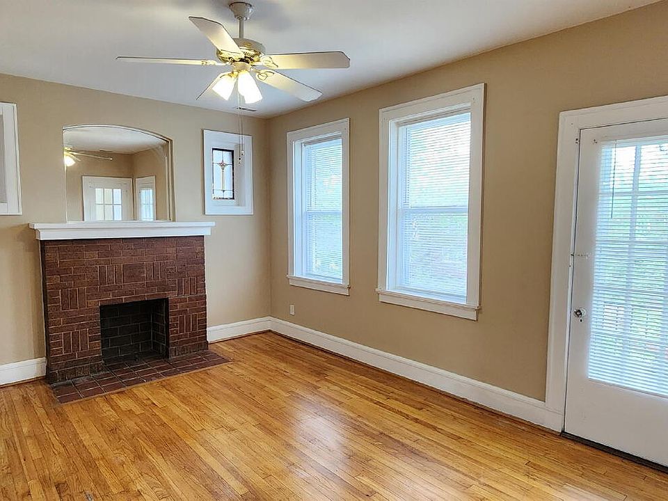 1st image of 4957 Winona Ave #A-2f