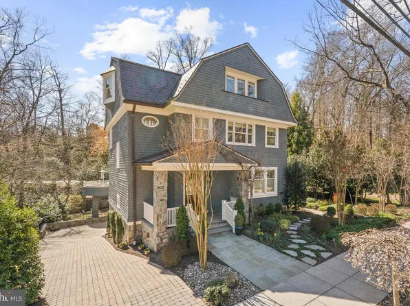 3038 Macomb St NW, Washington, DC 20008