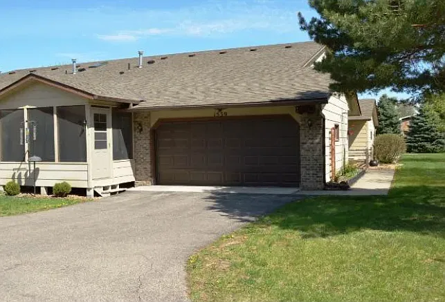 2 bed, 1102 sqft, $1,950 — Photo 1