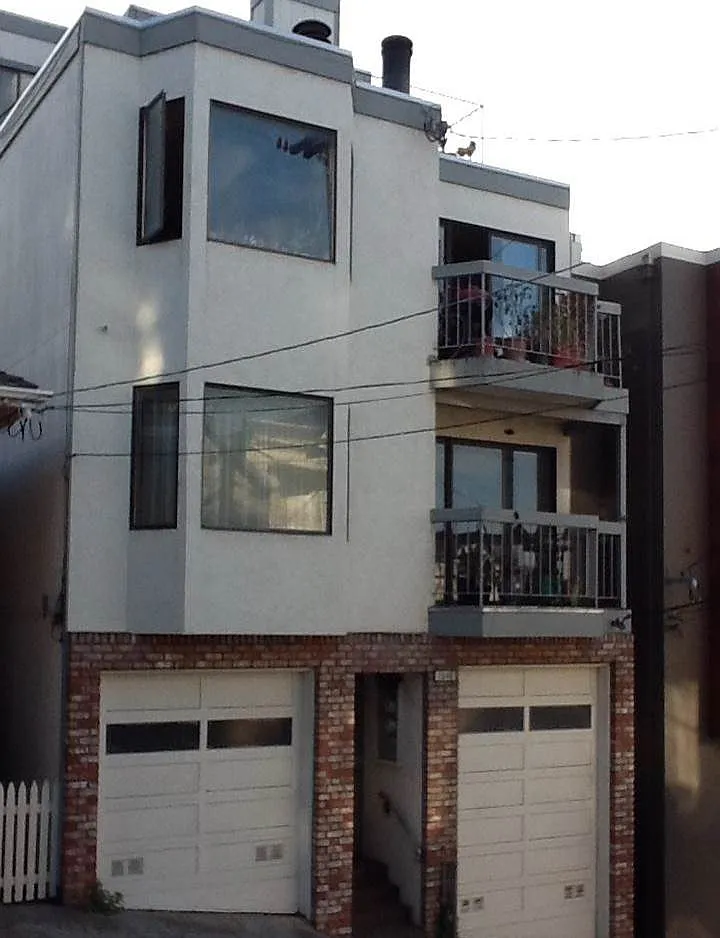 1540 York St #B photo 1
