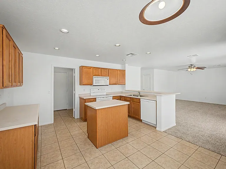 16818 W Marshall Ln — Photo 2