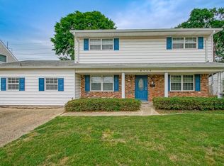 6713 Gillen St, Metairie, LA 70003