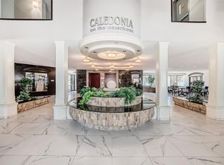 8 N Prestwick Pond Ter SE #321, Calgary, AB T2Z4P3