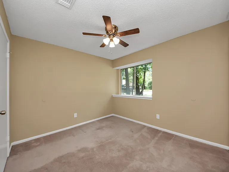 15 Brentwood Oaks Ct — Photo 16