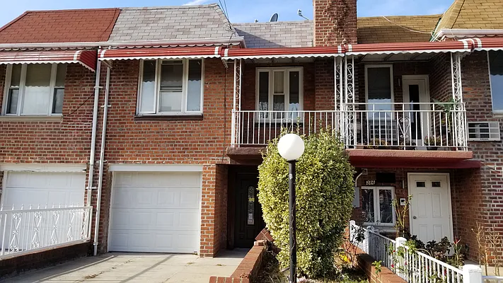 Sold by Brooklyn IQ Properties Inc | media 16