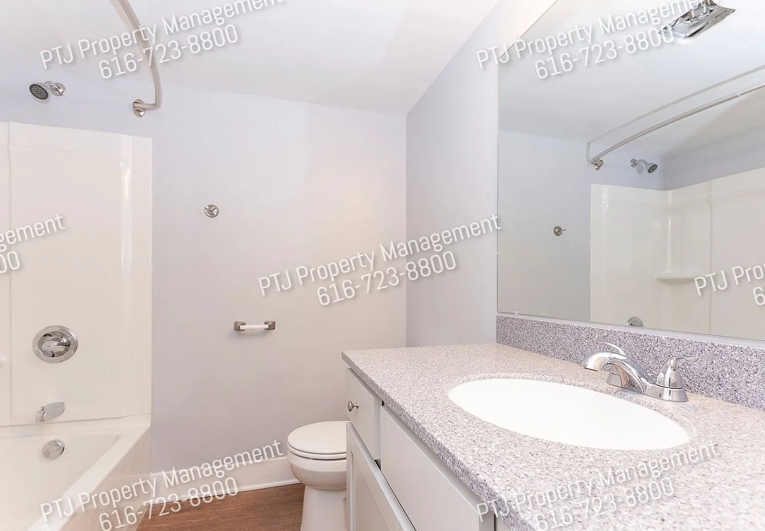 Royal Oak Apartments — Photo 4