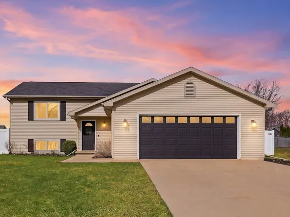 N9551 Clover Ridge Trl, Appleton, WI 54915