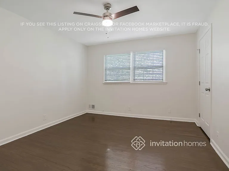 2372 Oakridge Ct — Photo 12
