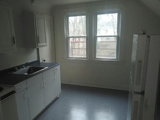 2nd image of 1274 Quebec Rd #3