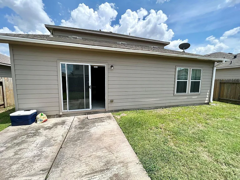 10831 Woodwind Shadows Dr — Photo 29