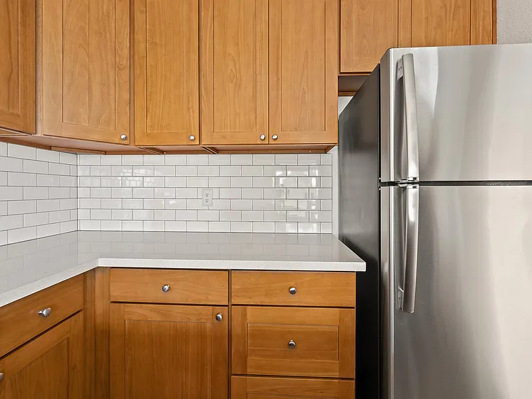 Sunset Shores Apartments — Photo 6