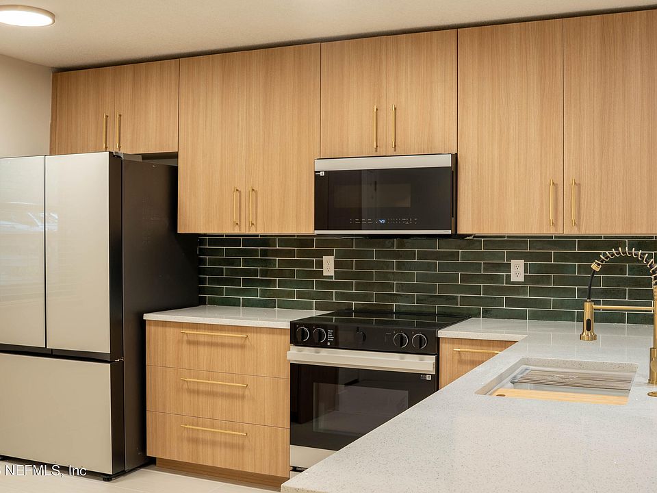 1st image of 1604 ARCADIA Drive #313