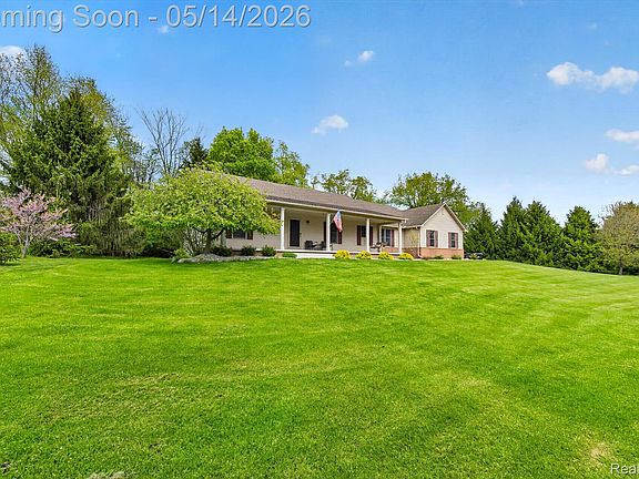 3rd image of 7659 Clyde Rd