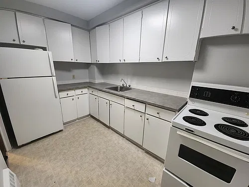 Floor plan 1 Bedroom 1 Bathroom 1 Bed 1 Bath